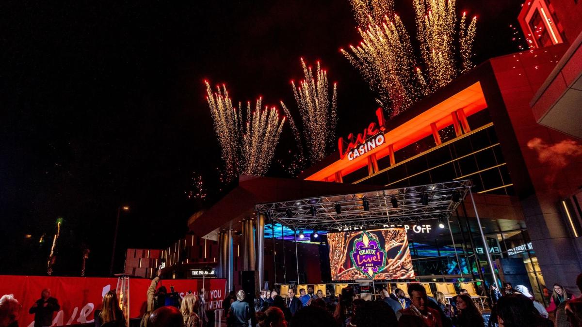 LAL_Hero_Fireworks_1920x1080_D6BBF2DB-F54F-667E-DF1B590A4121E054-d6bbf195ec43326_d6bc136b-0aef-bbdc-3320d471832ab06f